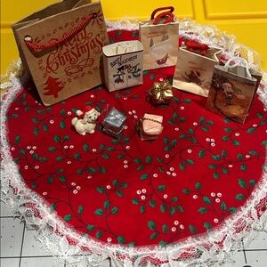 Miniature - Dollhouse Festive Red Christmas Tree Skirt with mini gift bags